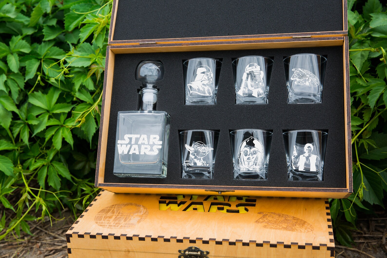 STAR WARS Glass Whiskey decanter Set 17 oz. & glasses Etsy