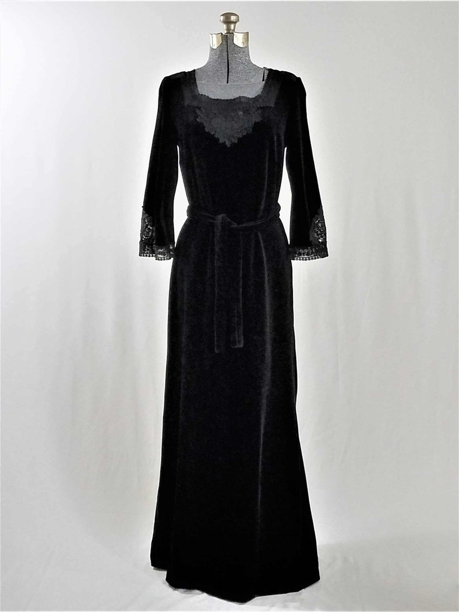 Vintage Dress 1970s Black Velvet Maxi Dress Cotton Lace at Sleeves and