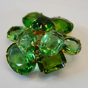 Schreiner Green Glass Gold Tone Vintage Unsigned Brooch, Pin Brooch