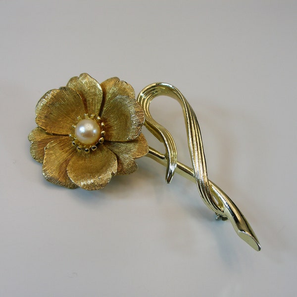 MARCEL BOUCHER Flower Brooch, Pearl Flower Jewelry, Vintage Brooch, Vintage Pin, Lapel Pin, Vintage Jewelry, Gift for Her, Gold Tone