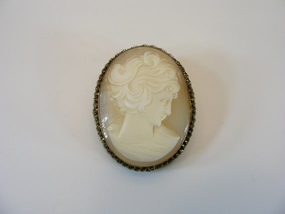 Lovely Vintage Shell Cameo, Carved Brooch Pin Pen… - image 1