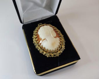 Pendentif Vintage Camée Sur Coquillage - Bijou Femme Occasion - Bon état