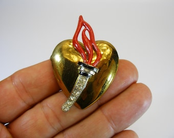 Broszka SILBROS Vintage z lat 40. XX wieku z mosiądzu z kryształkami w kształcie serca z okazji II wojny światowej, z sygnaturą D-Pat 120626