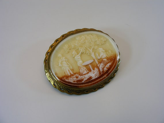 Antique Victorian Moulded Milk Glass Cameo Gilt M… - image 2
