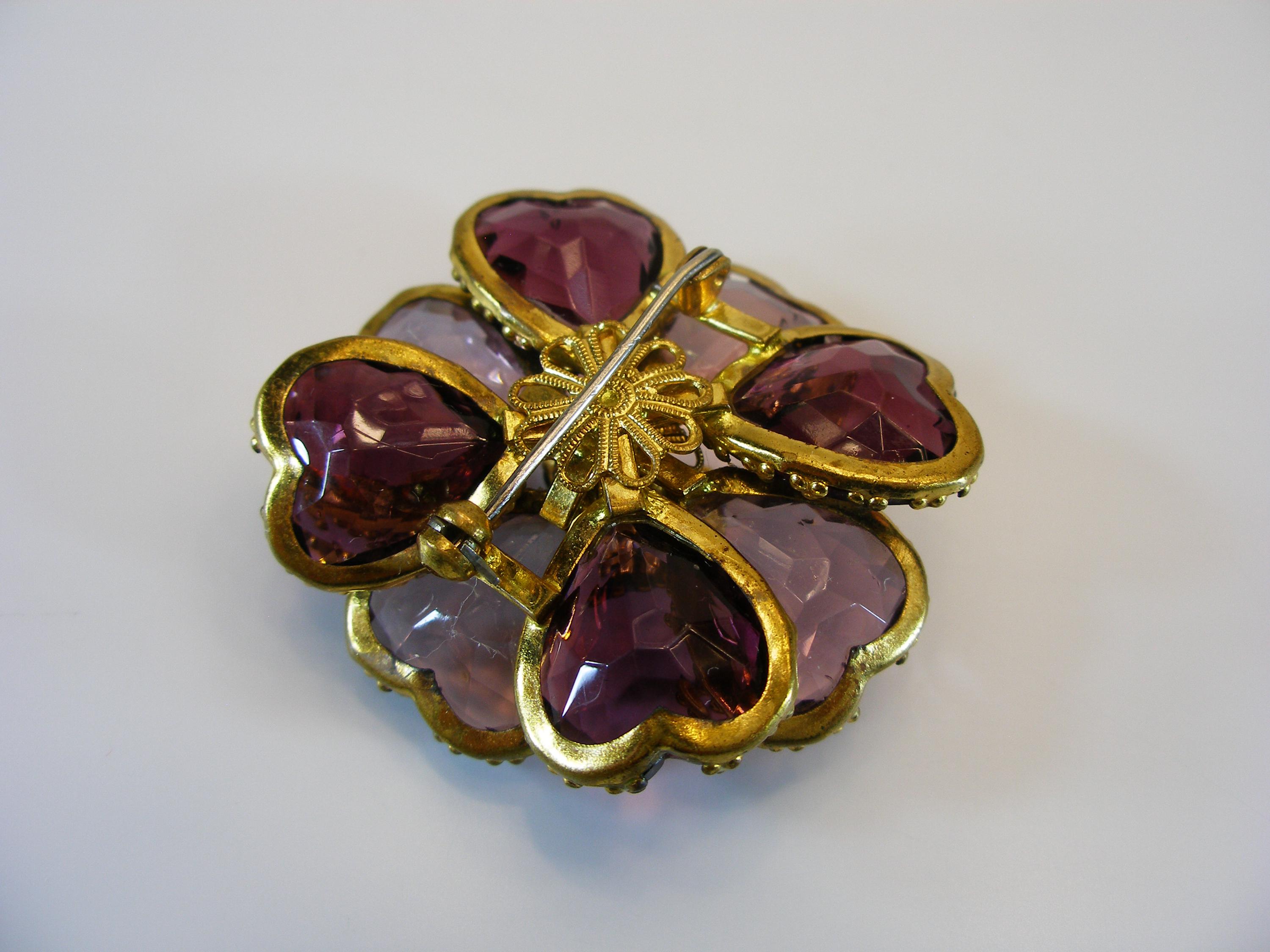 Broche Vintage Couleur Or à Dôme Avec Cristaux Roses Et Mauves - Occasion - Modèle 3496