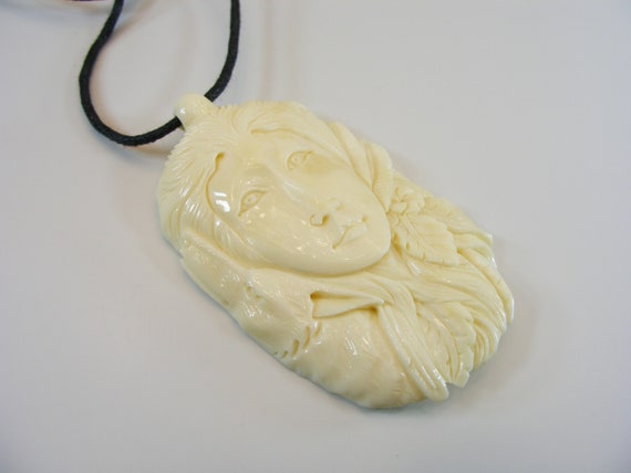 Hand Carved Indian Girl Bone Pendant, Necklace, C… - image 8