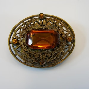 Filigraanbroche - geelbruin Tsjechisch glas in goudkleurig messing - ovaal - Prachtig 1920 Tsjechische filigraan strass broche - Tsjechische antieke broche