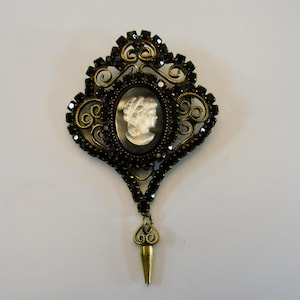 Vintage Black White Filigree Brass Cameo Brooch, Black Brooch, Filigree Vintage Jewelry, Old Cameo, Jewelry