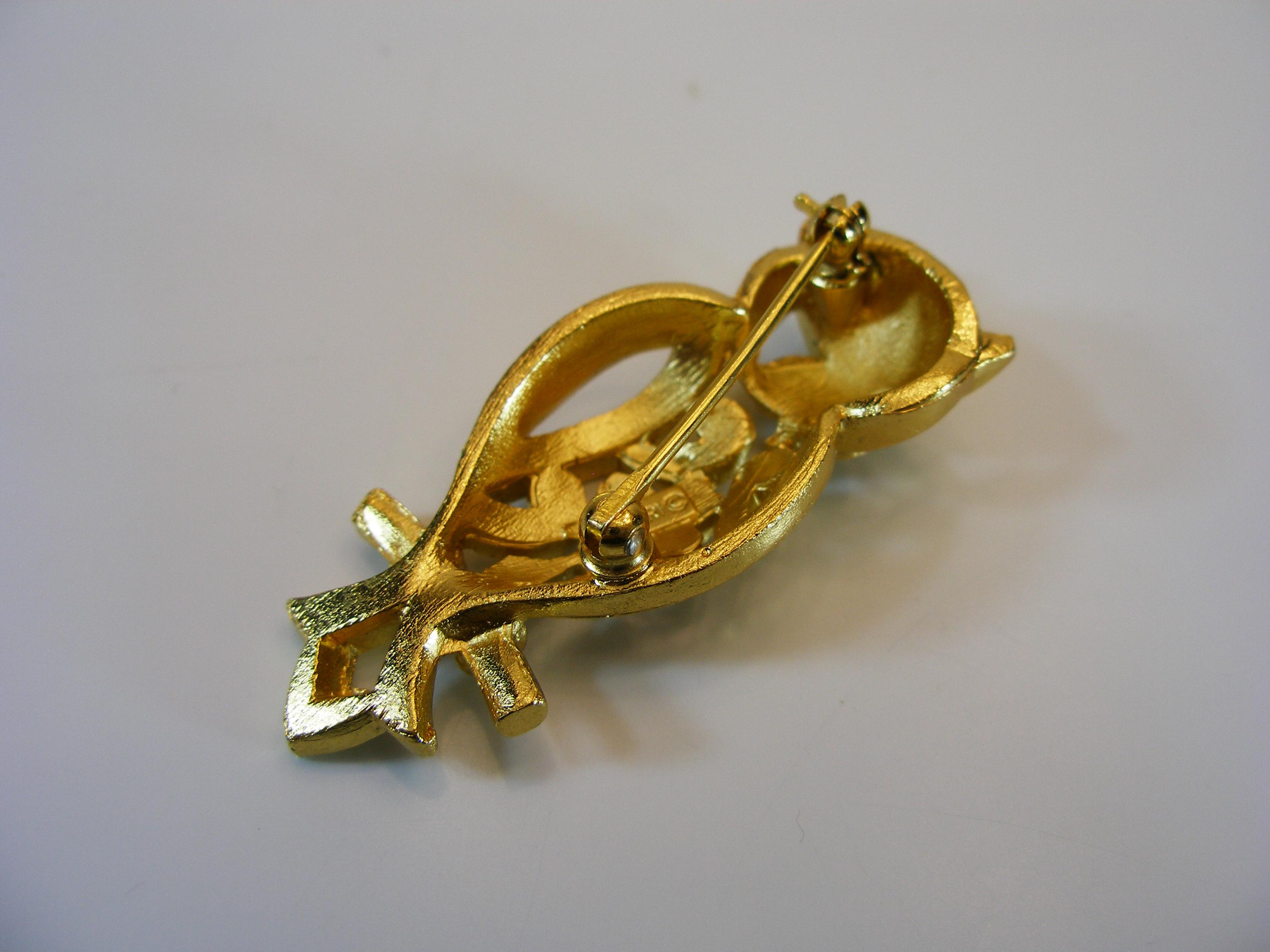 ヴィンテージ クラウン トリファリ フクロウ ブローチ、1970年代