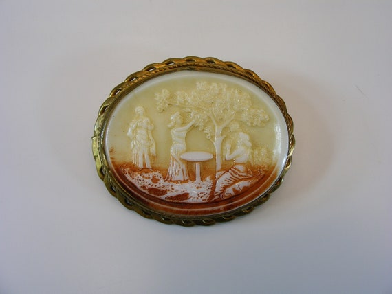 Antique Victorian Moulded Milk Glass Cameo Gilt M… - image 1