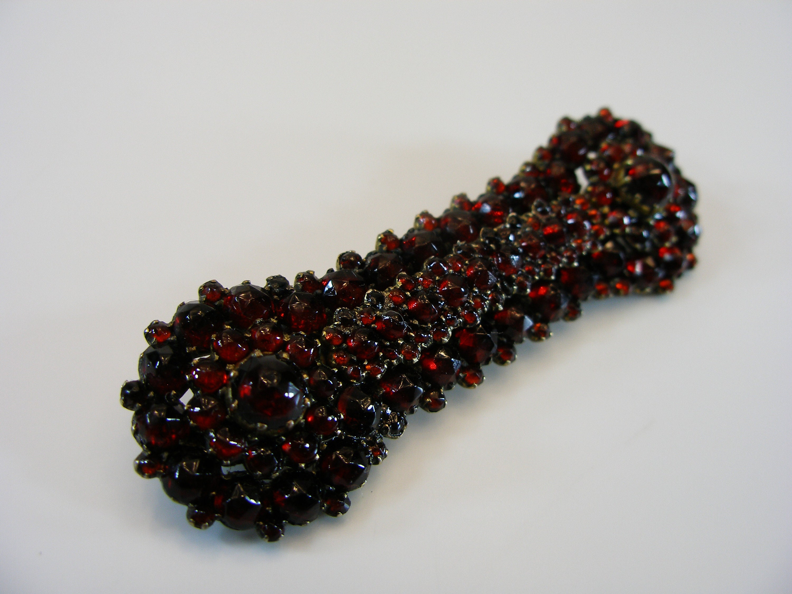 ビクトリア朝のボヘミアンガーネットブローチ、大きなガーネットピン