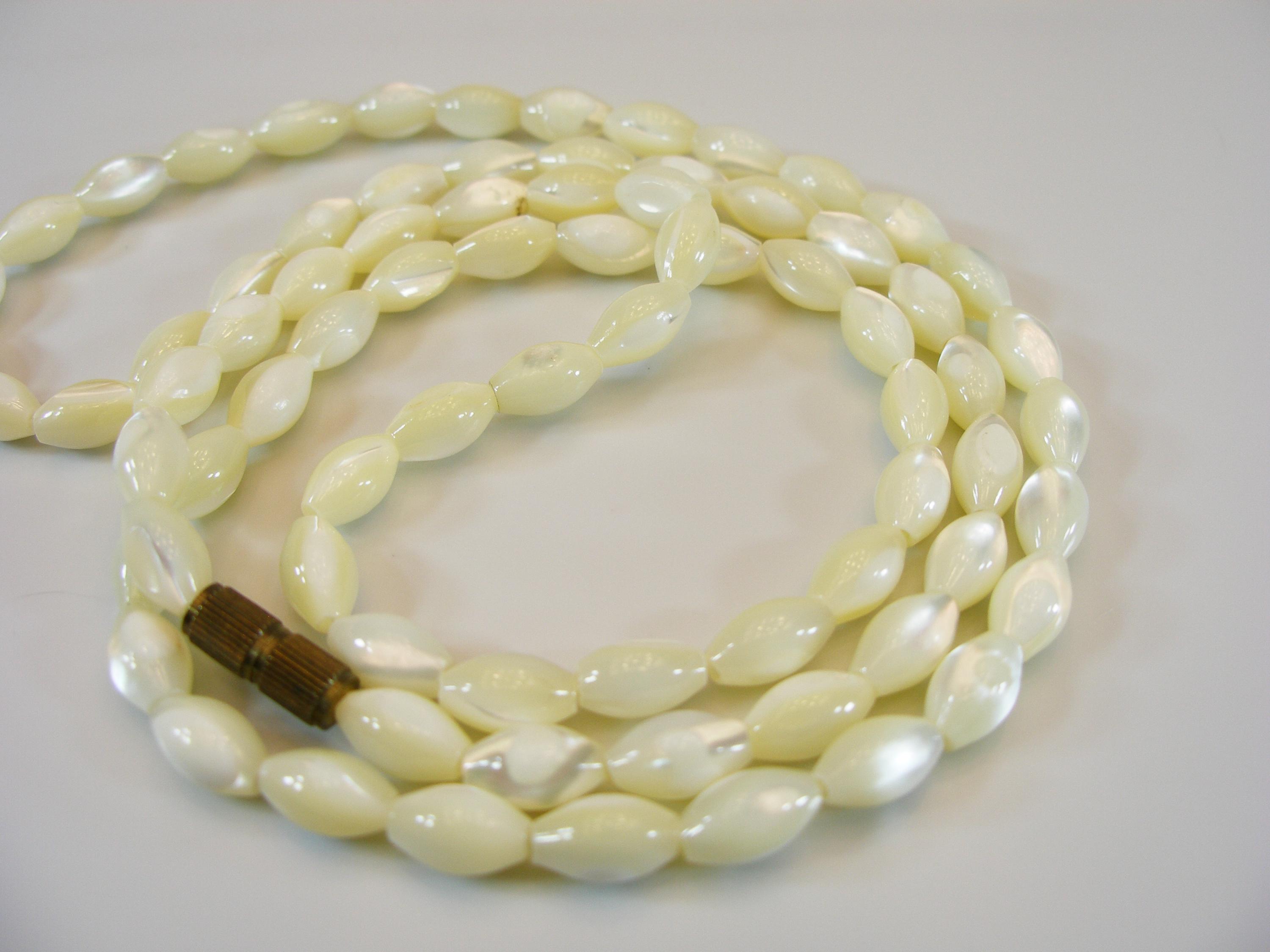 Collier Vintage Ancien En Nacre De Coquillage - 3 Rangs De Perles - Blanc