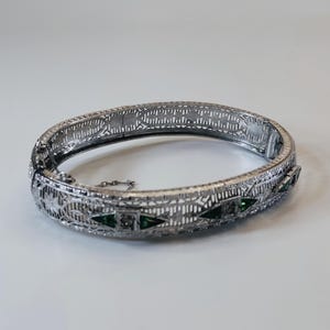 Antique Filigree Bangle Bracelet Emerald Green Rhinestones Rhodium Plated Jewelry Filigree Silver Hinged Bangle Bracelet
