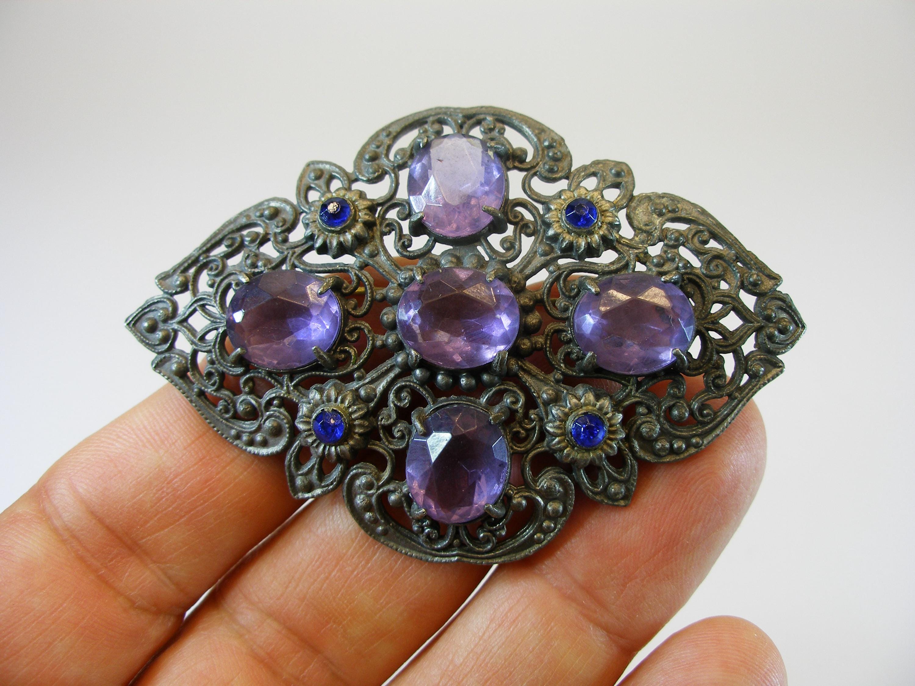 Superbe Broche Vintage En Or Avec Perles Et Améthyste En Pâte De Verre - Bijou Ancien De France
