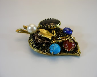 Leaf Brooch-Filigree Leaf with Stone Rhinestones-Vintage Floral Costume Jewelry-Dress Jewelry-Leaf Crystal Rhinestones