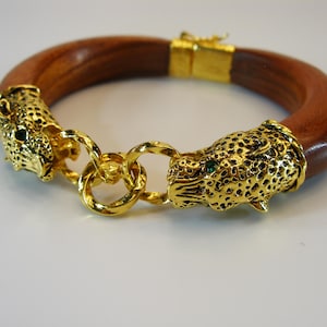 Sublimt Haute Fancy Träarmband Med Tigerhuvuden Förenade Med En Ring - Tigrar 1980-tals Gröna Mässingskristaller - Armband