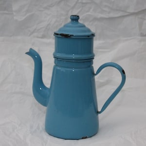 Blue enamel kettle Turquoise Coffee pot Blue tea pot Rustic Farmhouse Enamelware Retro kitchen decor Shabby chic Blue home decor Blue accent