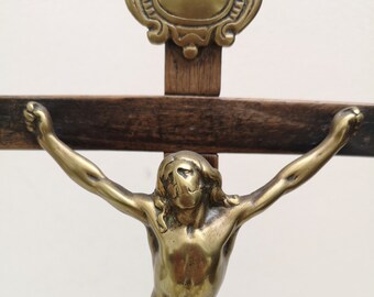 Bronzekreuz Jesus Christus Der Herr Christlich-katholische religiöse Glaube Inri Kreuz-Kirchenbibel