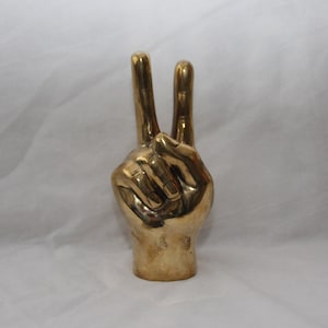 Gilt solid brass Hand sculpture Gold hand Peace hand ornament Victory sign V sign Minimalist style Romantic gift Hand art Victory Hand gift