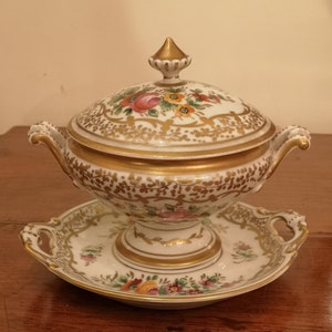 Porcelain bowl with lid Porcelain tray Gold porcelain Flower decor Gilt porcelain centerpiece vase Porcelain centerpiece bowl Roses decor