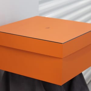 Large Hermes box Orange box Large Authentic Hermes box Fashion accessories Hermes Paris Luxury gift Hermes storage box Birkin Kelly display