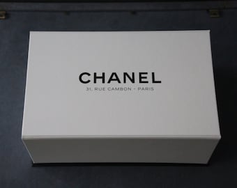 シャネル パリ ホワイトボックス バッグボックス ブラックボックス