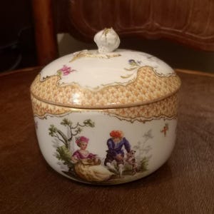 Romantic scenes Meissen porcelain bowl vase lid Romantic decor Flowers Floral decor Handpainted Gilt porcelain Gold Flower Fine China