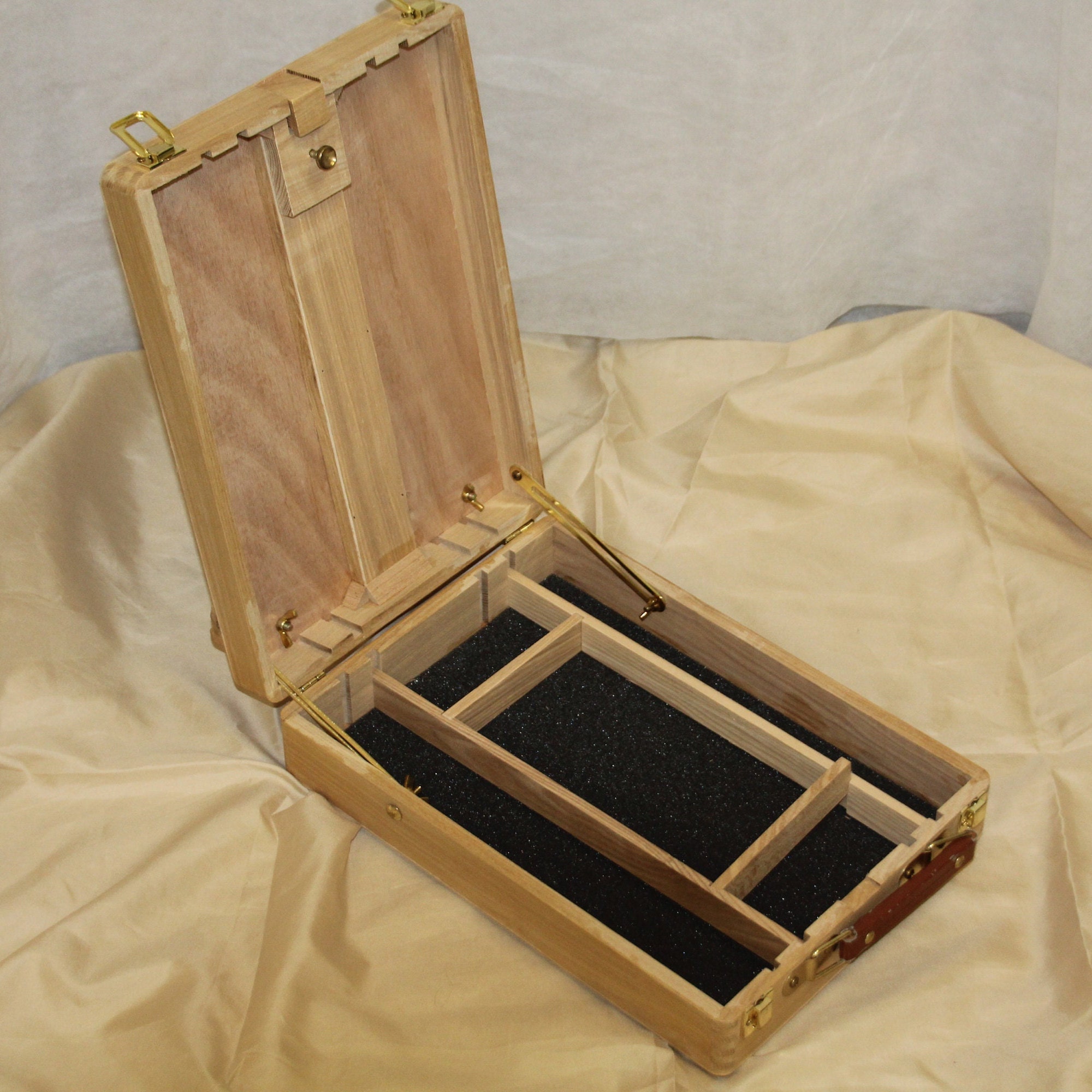 SOLD Artist wooden box Art Country Easel Painting Drawing Wood Portable Nature Plein air