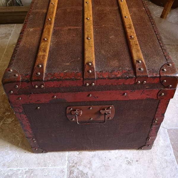 Malle de voyage Style Louis Vuitton Malle cabine Malle courrier table basse Meuble salon Ancienne malle Grande malle