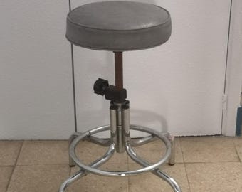 Verstellbarer runder Hocker Zahnarzt Künstler Handwerker Industrieller Stil Atelier