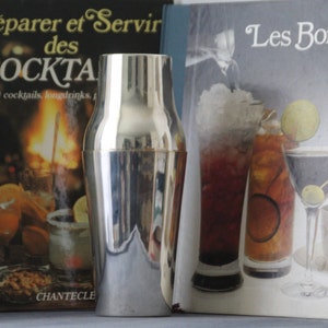 Minimalist style Vintage Art Deco Silver Plate Shaker Silverplate Cocktail shaker Martini Tools Bar Man cave Drink mixer Barware accessories