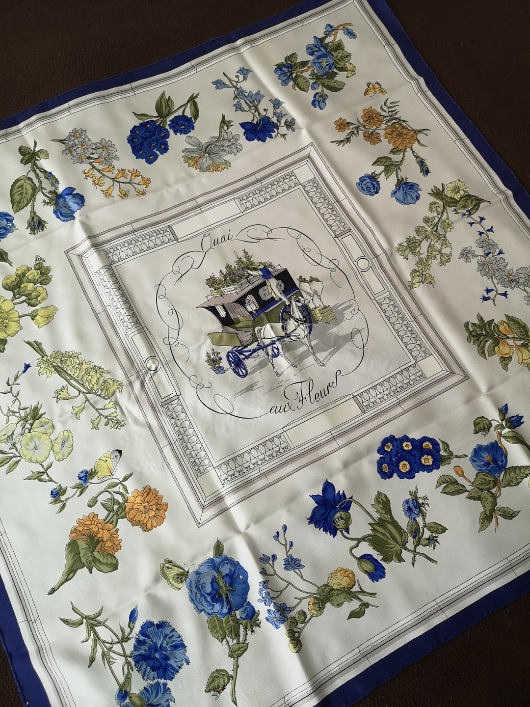 HERMES シルクスカーフ 花柄　Quai aux Fleurs 楽天市場】【アパレル】HERMES エルメス カレ90 スカーフ 大判