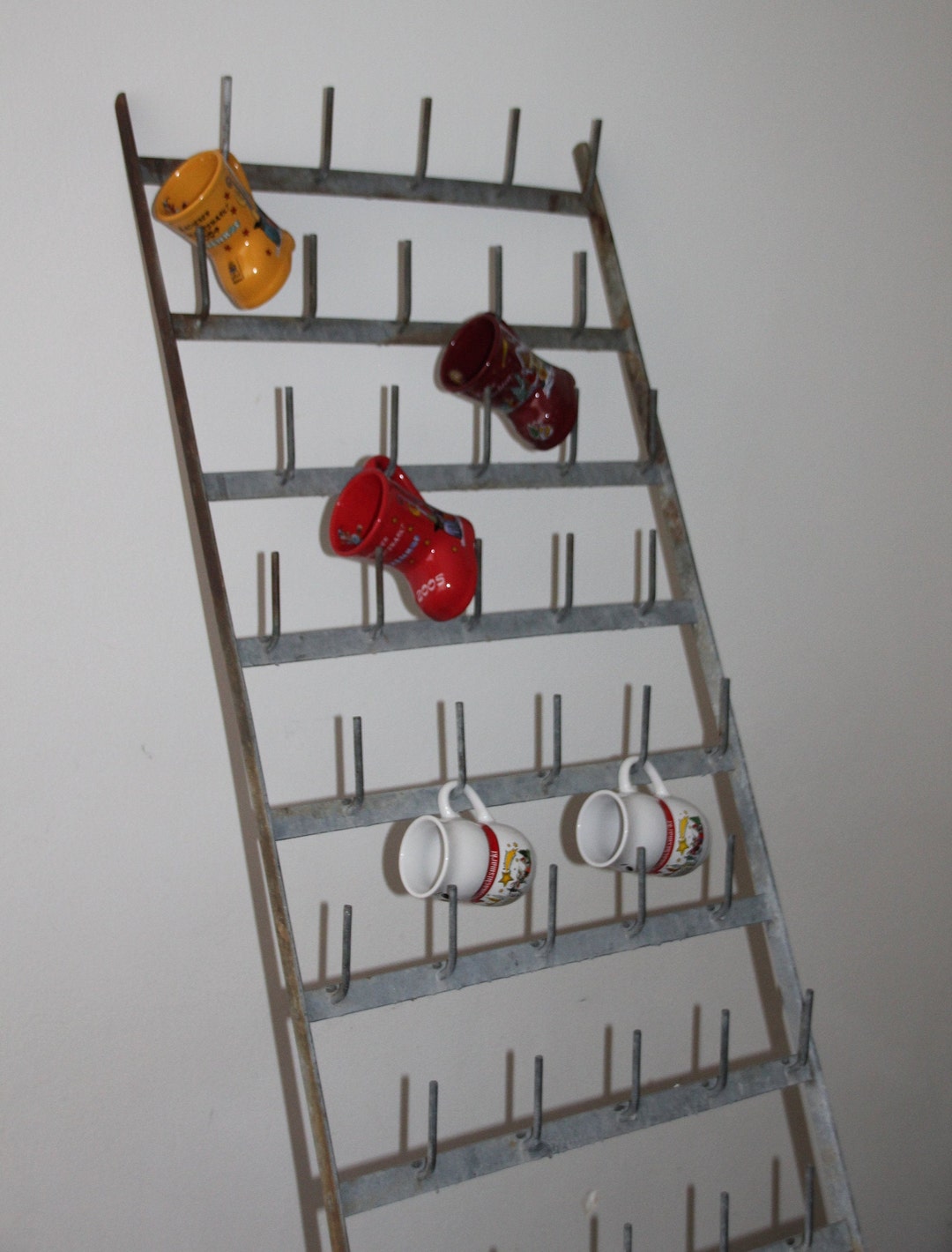 Vintage Reproduction Metal Bottle Drying Rack With 76 Pegs