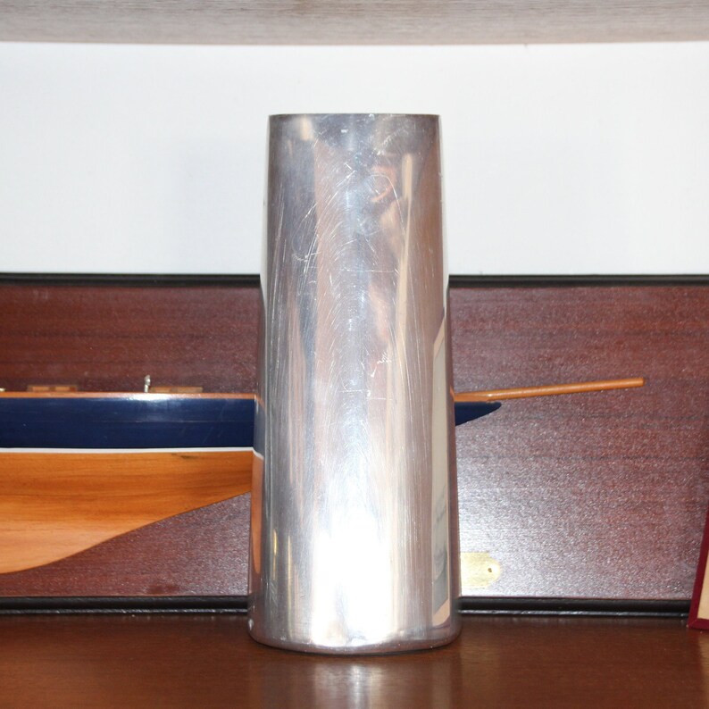 Silver Vase Anna Efverlund Large solid aluminum Flower Modern design Contemporary style Scandinavian image 3