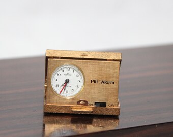 金メッキの希少なゴールド時計 NEPRO VINTAGE ピルボックス ミニチュア