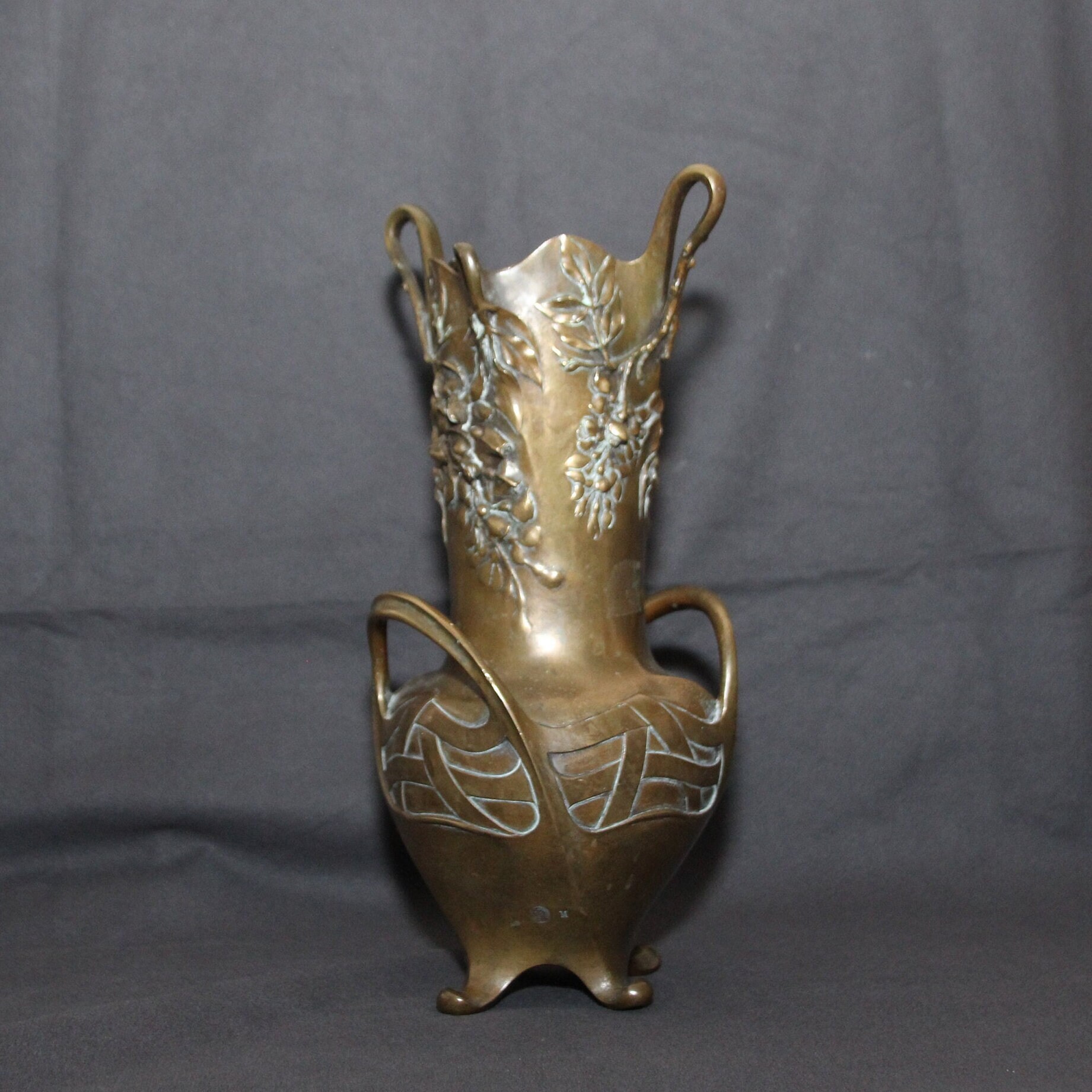 Art Nouveau Vase en Bronze Décoration de Fleurs Glycine Signé Décor Susse Freres Élégant Cadeau Roma
