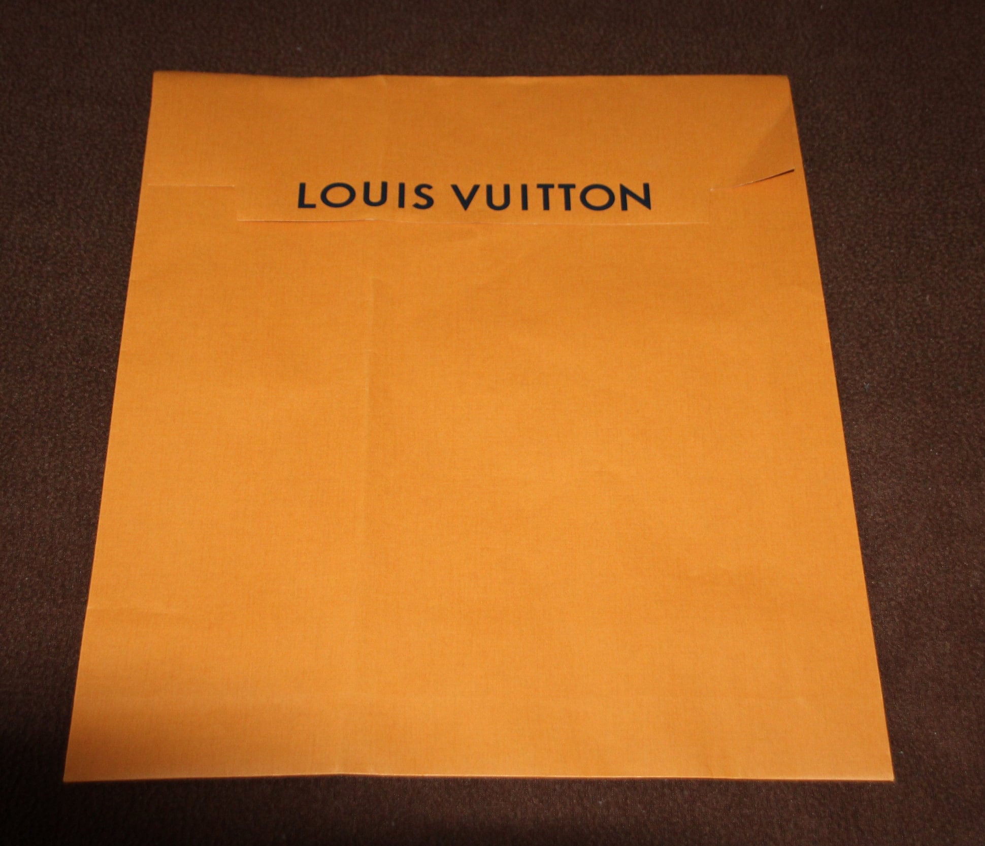 💯AUTHENTIC Paperbag Louis Vuitton original paper bag empty box package  packing packaging lv storage big large xl, Luxury, Bags & Wallets on  Carousell