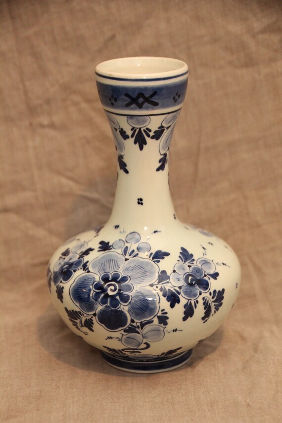 デルフトブルーと白の花瓶 オランダブルーの花の装飾 陶器 デルフト