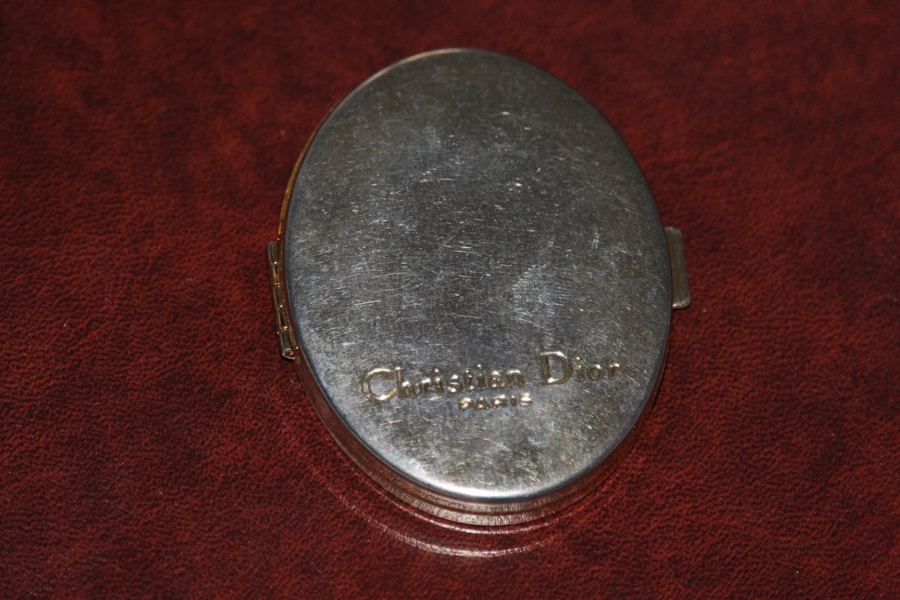 Christian Dior ヴィンテージコンパクトミラー Vintage Christian Dior Paris Oval Compact Pocket Mirror Gold Metal