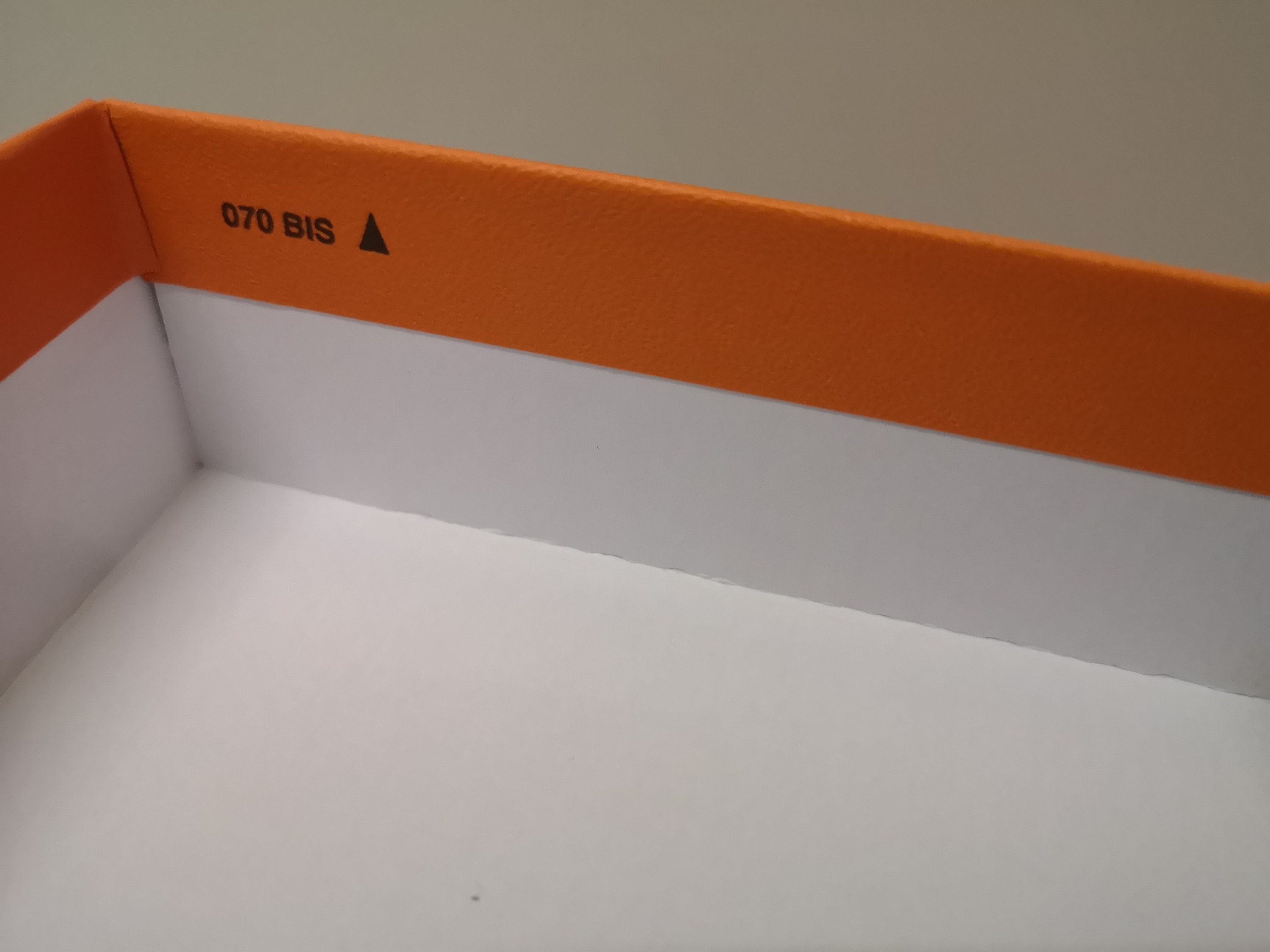 Hermes box for shoes rectangle medium with ribbon #541 empty orange