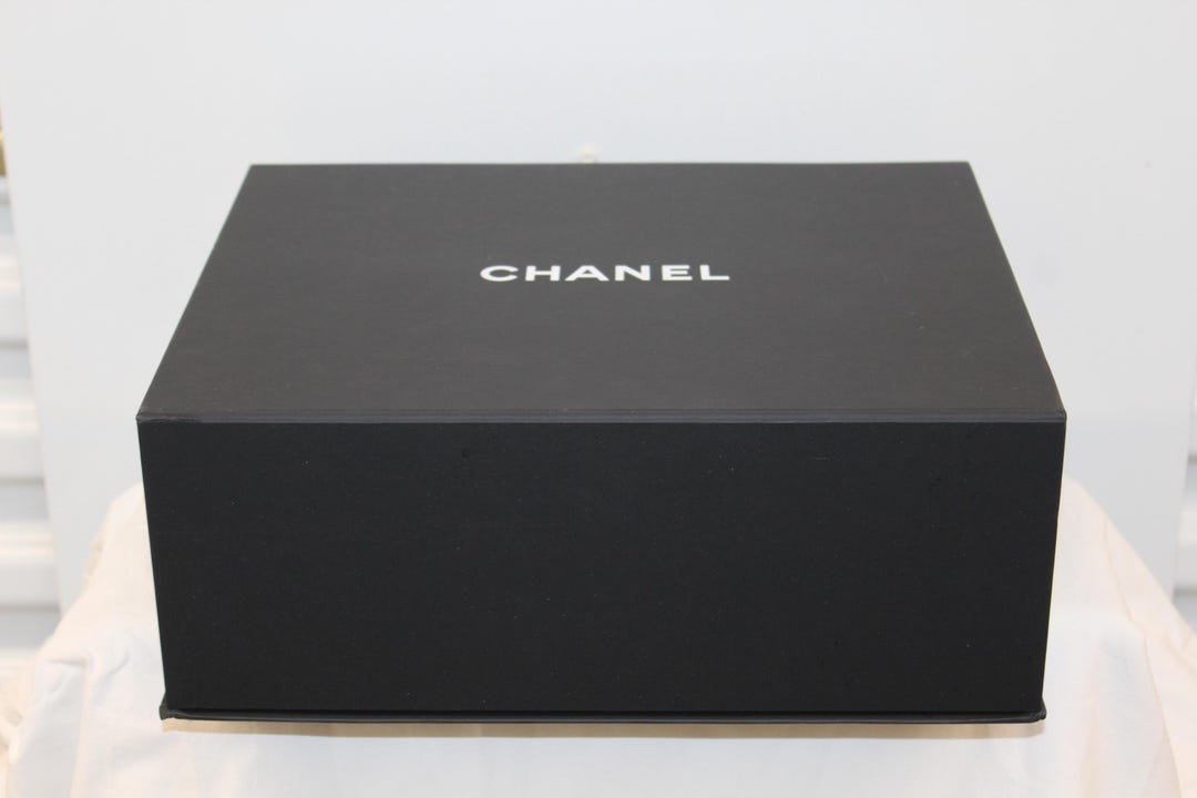 chanel-paris-black-box-bag-box-black-box-chanel-accessories-silk-paper