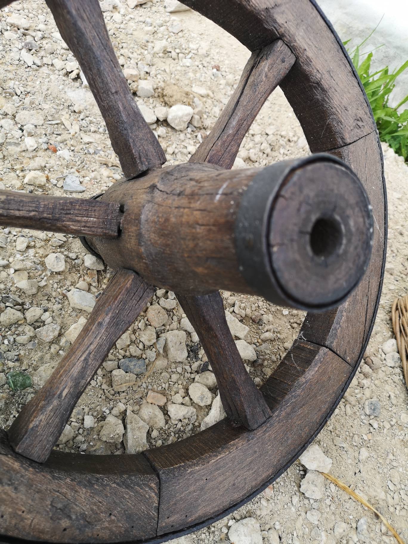 Roue De Chariot En Bois