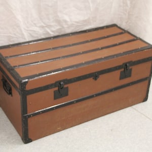 Large Vintage French trunk Louis Vuitton style Coffee table Antique chest Vintage Side table End table Living room furniture Coffee table