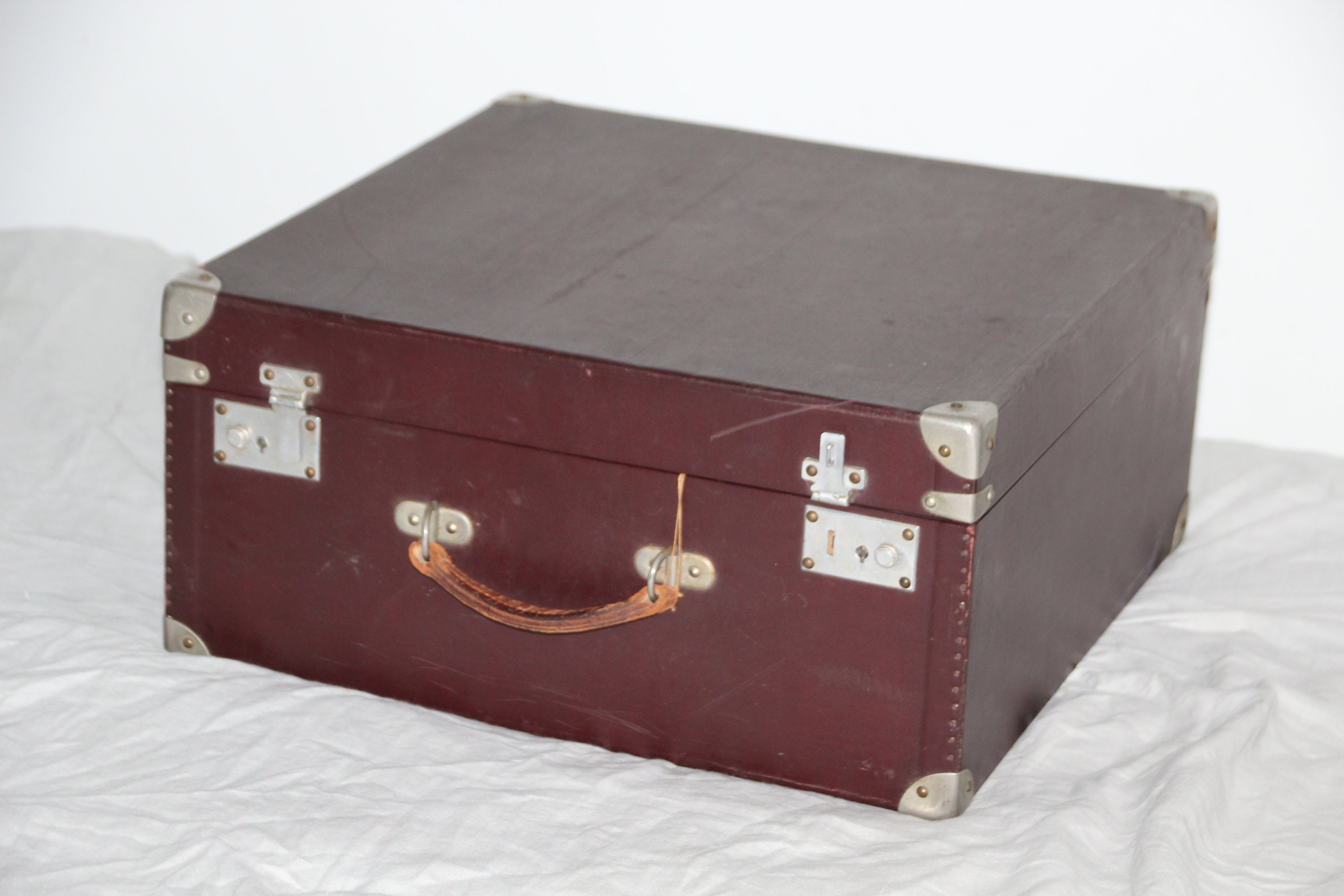 Louis Vuitton Trunk AMAKI Luggage Suitcase Vintage Trunk -  Israel