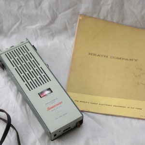 Vintage HEATHKIT 1 Watt Transceiver Model GW-52 A Handheld transceiver Citizens band radio CB Telescopic antenna Radio amateurs Hams Retro