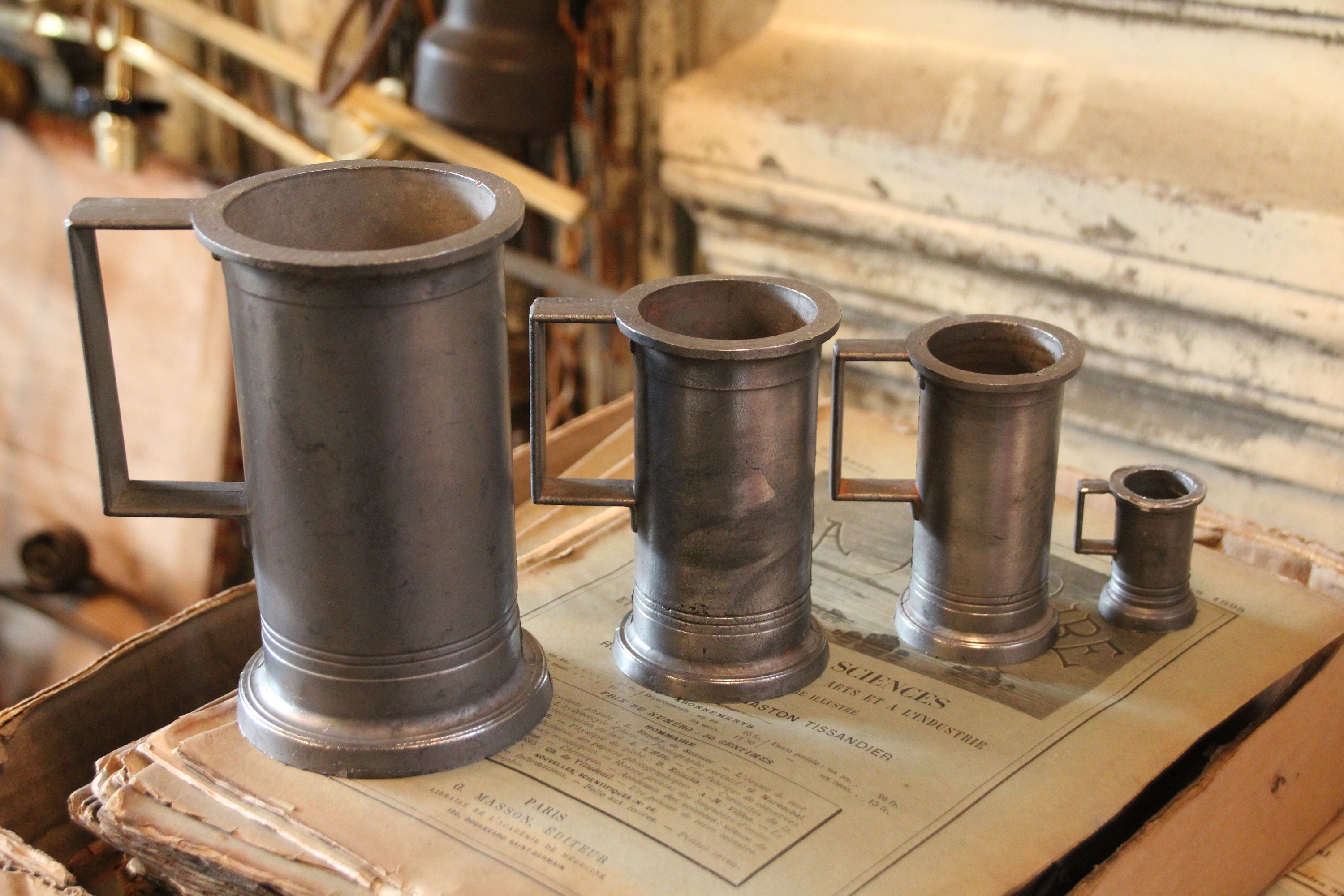 Mesurez Les Tasses Français Décor de Cuisine Shabby Chic Vintage Pewter Measures Set Mesurant Cruche