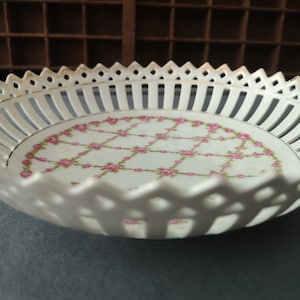 Lace porcelain Centerpiece bowl Pink vase Fruit dish Roses Flowers plate Old Paris porcelain White Gold Collectible Porcelain Floral decor