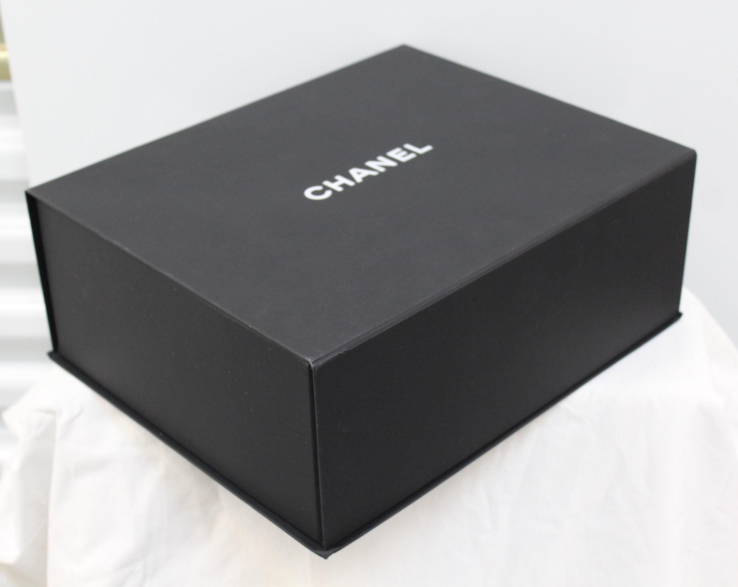 Chanel Paris Black White Box Bag Accessories Silk Paper White