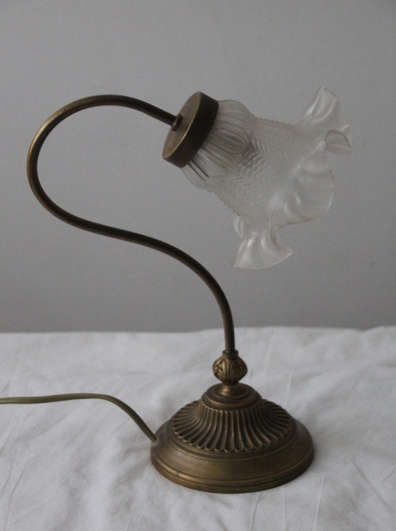 Elegant Romantic Art Nouveau Lamp Tulip Lampshade Brass Base Tulip Decor Table Lamp Gold Lamp Bedroom Golden Accent Lamp Desk Lamp Etsy