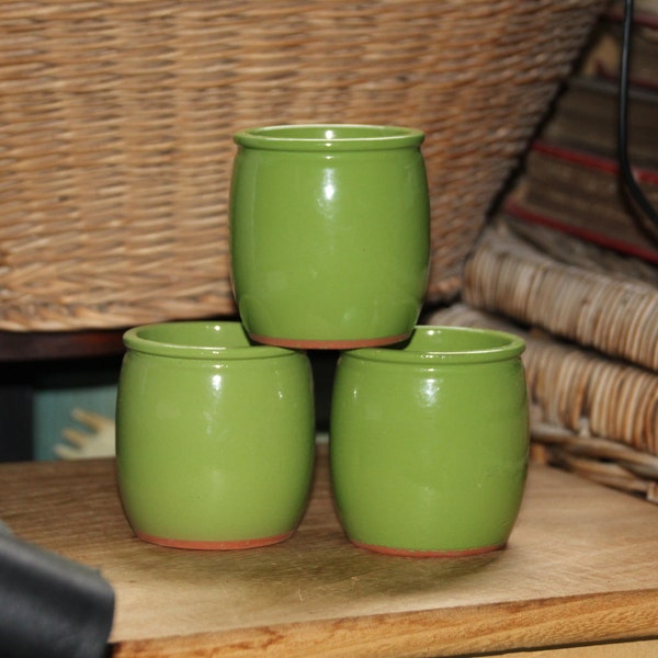 Pots de yaourt en argile verte Pot à crème Ensemble de 14 Pots de yaourt Bougeoir de yaourt français Pot de fleurs Bougies à faire soi-même Terre cuite émaillée verte